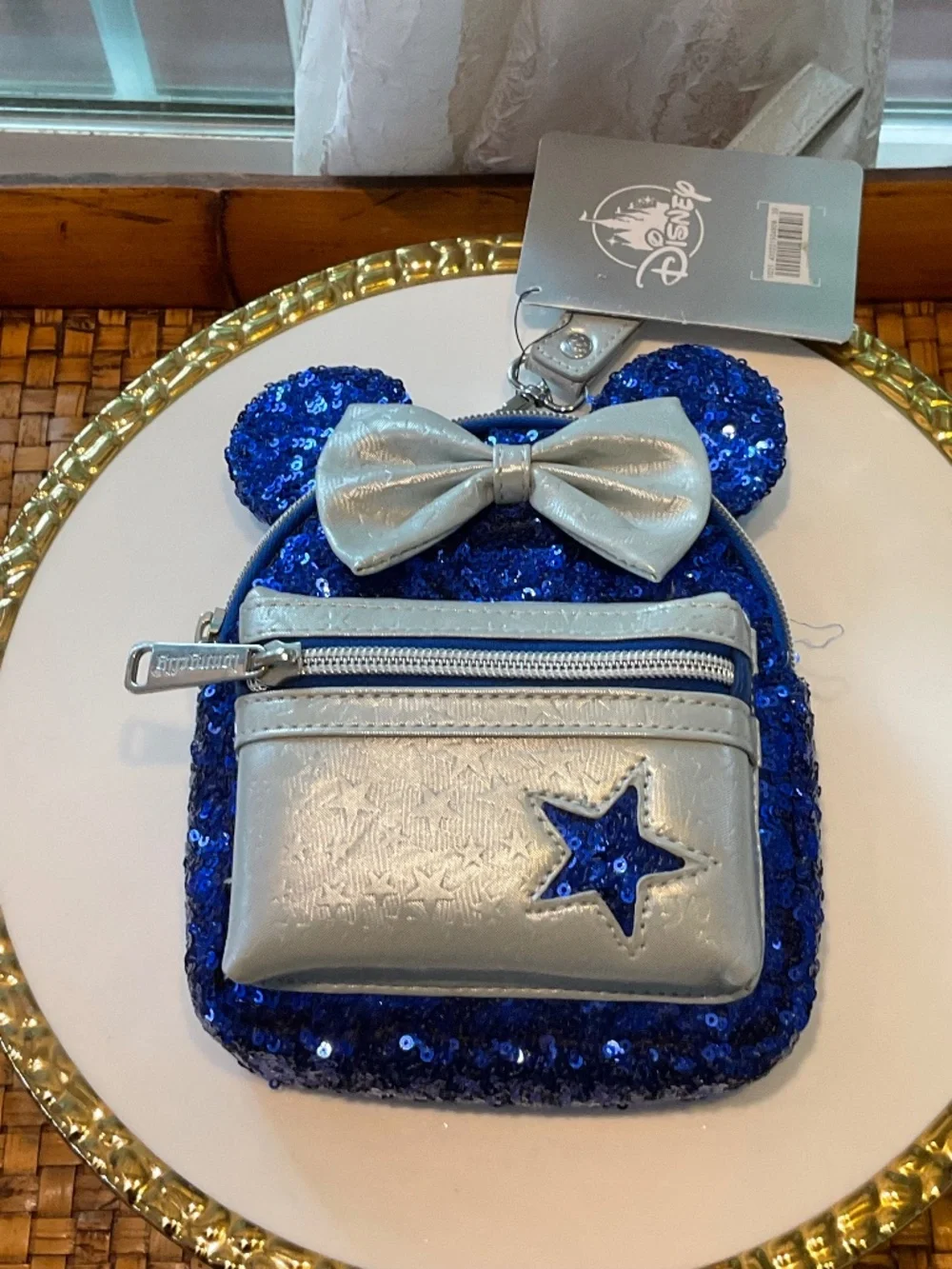 Loungefly Disney Minnie Mouse Sequined Wristlet NWT